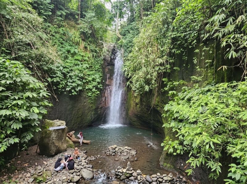 tetebatu waterfall