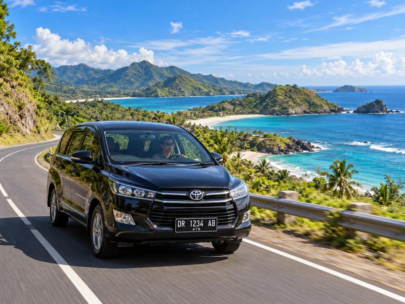Private Lombok road tour with a local driver exploring scenic island routes