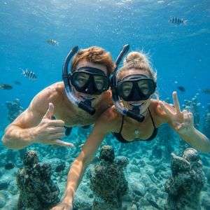 Couple snorkeling in Gili Trawangan