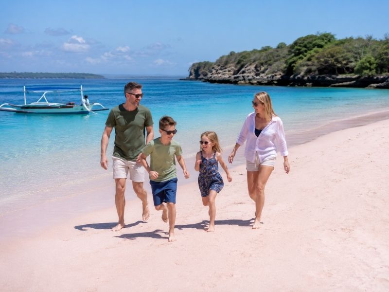 Family day trip to Pink Beach Lombok