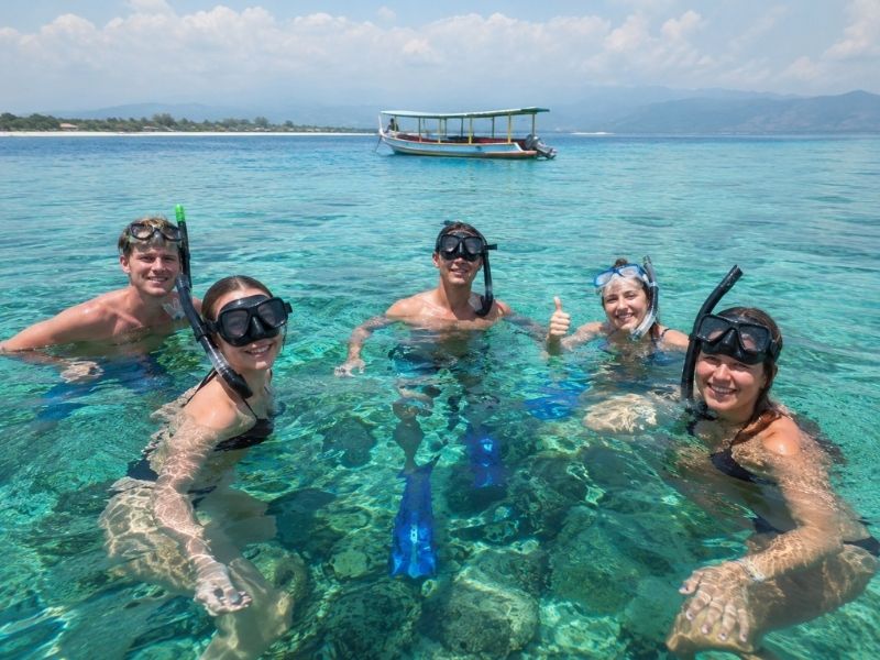 Gili Trawangan group snorkeling