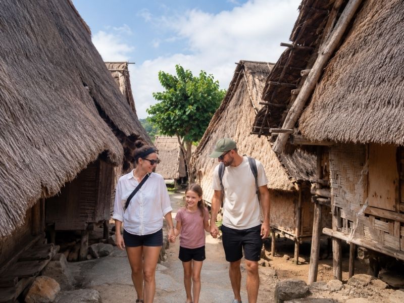 Desa Sade family culture tour