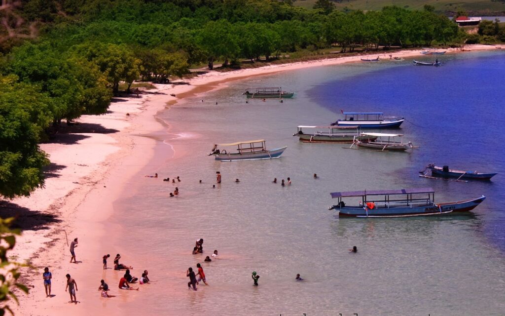 Lombok Pink Beach